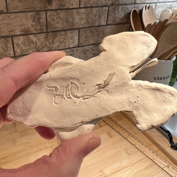 Set of Three Glazed Clay Angel Ornaments Signed by Artist White Hand-made - Picture 10 of 11